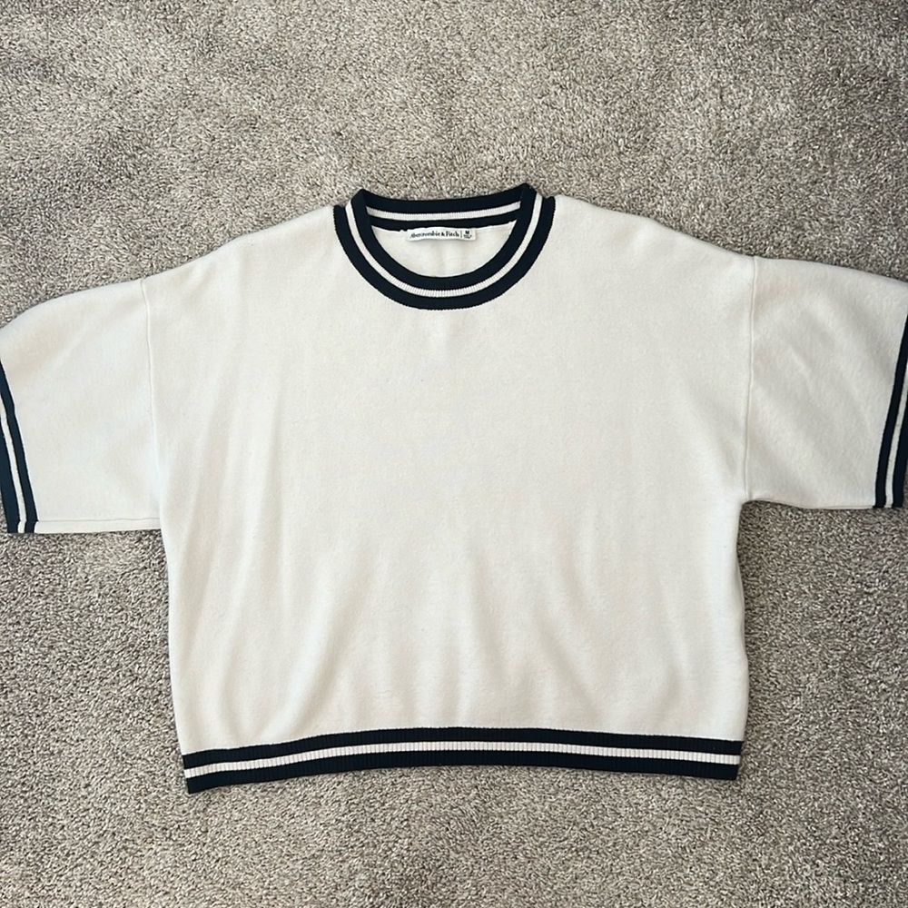 Abercrombie & Fitch Short Sleeve Sweater